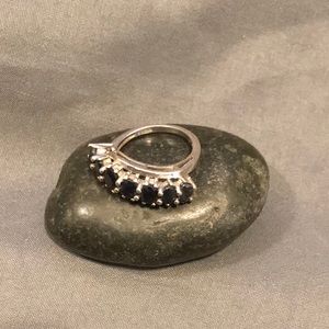 Sterling silver Black ruby studded ring size 6